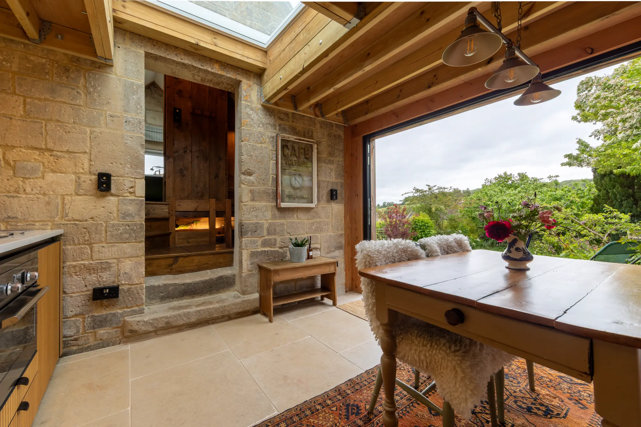 Rural setting and countryside views from Wiltshire holiday let